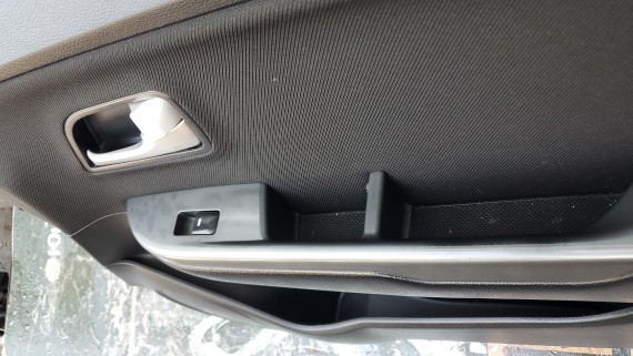 Дверь передняя правая Kia Rio 3 2011-2017