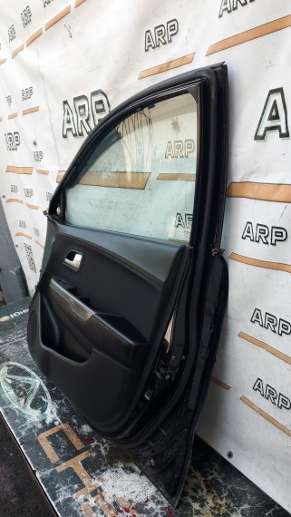 Дверь передняя правая Kia Rio 3 2011-2017