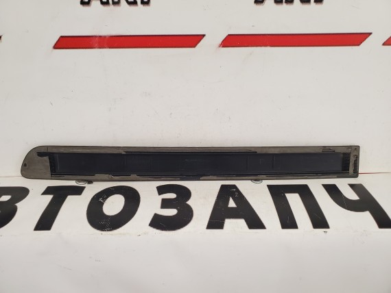 Молдинг двери правый задний Skoda Yeti 2009-2014