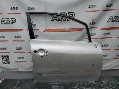 Дверь передняя правая Toyota Auris E150 2006-2012