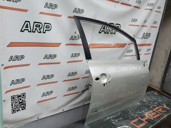 Дверь передняя правая Toyota Auris E150 2006-2012