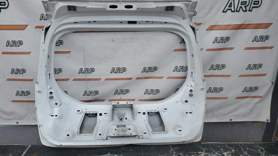 Дверь багажника Ford Kuga 1 2008-2012