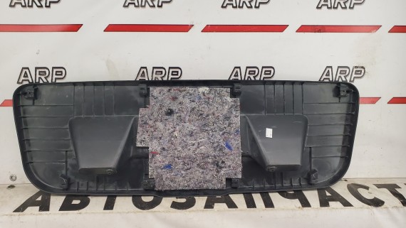 Обшивка крышки багажника Volkswagen Polo 5