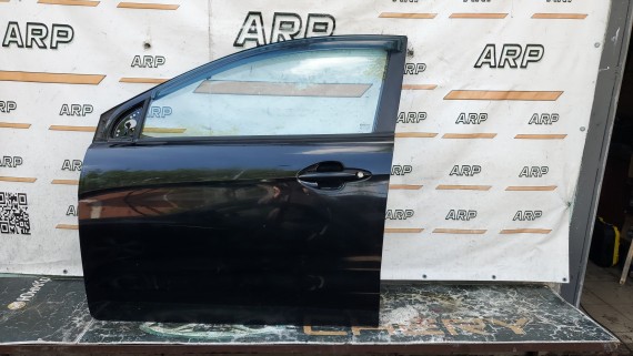 Дверь передняя правая Kia Rio 3 2011-2017