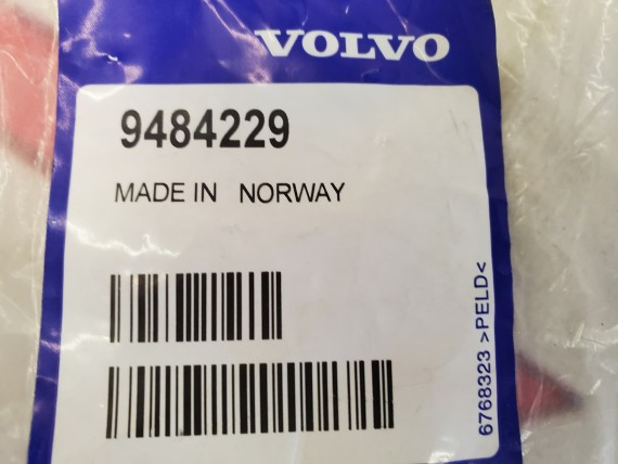 Молдинг переднего бампера центральный Volvo S60 2000-2009 