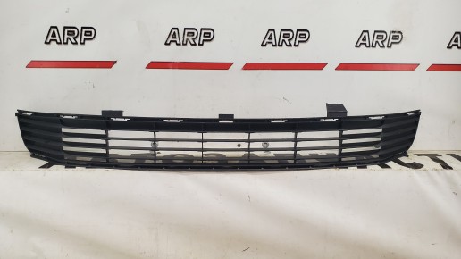 Решетка переднего бампера Toyota Camry 50 V50 2011-2014