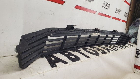 Решетка переднего бампера Toyota Camry 50 V50 2011-2014