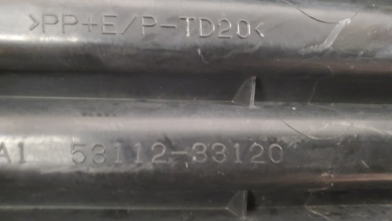 Решетка переднего бампера Toyota Camry 50 V50 2011-2014