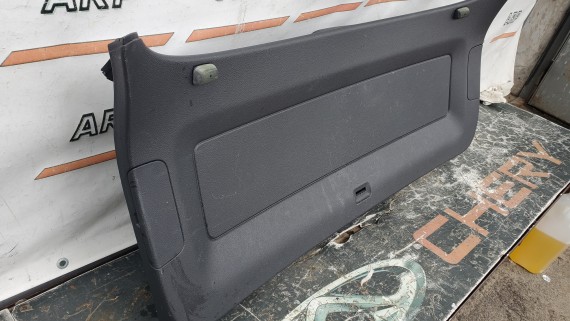 Обшивка двери багажника Volkswagen Tiguan 1 2007-2011