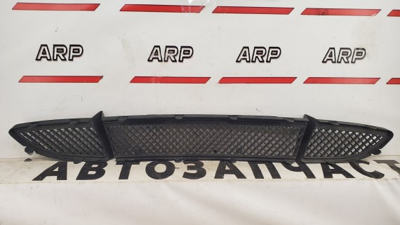 Решетка в бампер центральная Bmw 1-Series E87 2004–2007