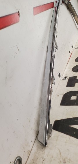 Молдинг заднего бампера правый Volkswagen Passat B6 2005-2011