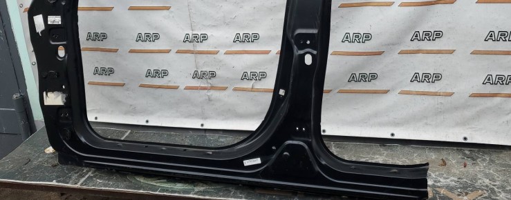 Порог кузова левая Nissan Xtrail T30 2000-2007