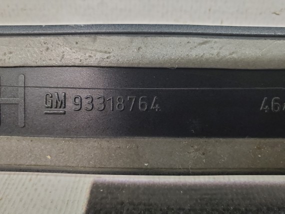 Молдинг двери передней правой Opel Meriva A 2002-2010