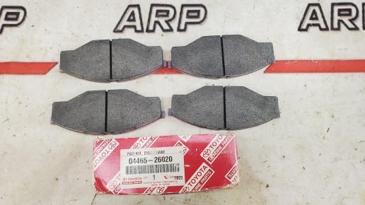 Тормозные колодки передние Toyota Hilux, Hiace 1983-2005