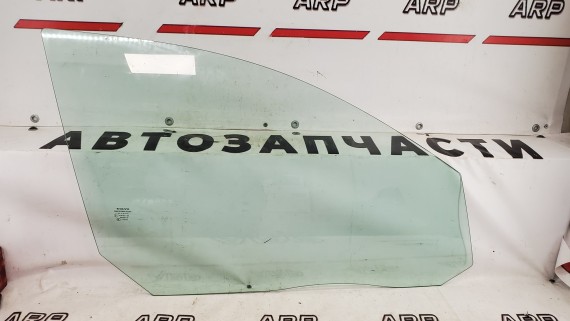 Стекло двери переднее правое Volvo V70 XC70 S80 2007-2013