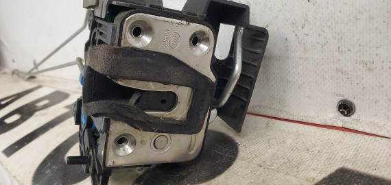 Замок двери правый задний Hyundai Solaris 2011-2017