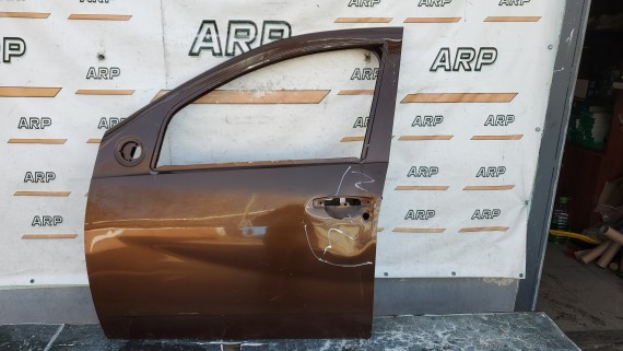 Дверь передняя левая Renault Duster 1 2010–2021