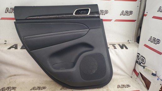 Обшивка двери задней левой Jeep Grand Cherokee WK2 2010-2022
