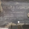 Молдинг двери задний правой Renault Sandero 2009-2014