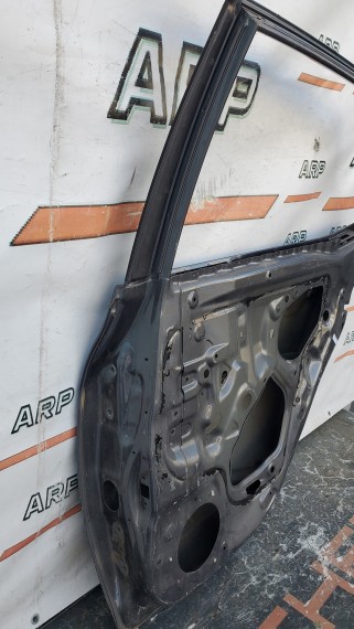 Дверь задняя правая Toyota Auris e150 2007-2012