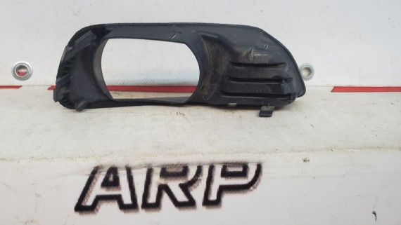 Рамка противотуманной фары левая Тойота Camry V40 2006-2011