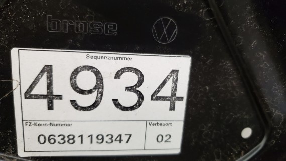 Стеклоподъемник задний правый Volkswagen Passat B6 2005-2010