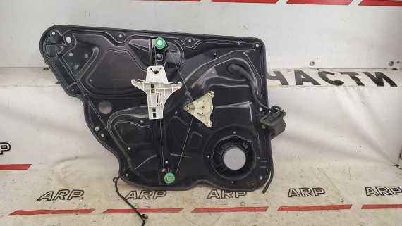 Стеклоподъемник задний правый Volkswagen Passat B6 2005-2010