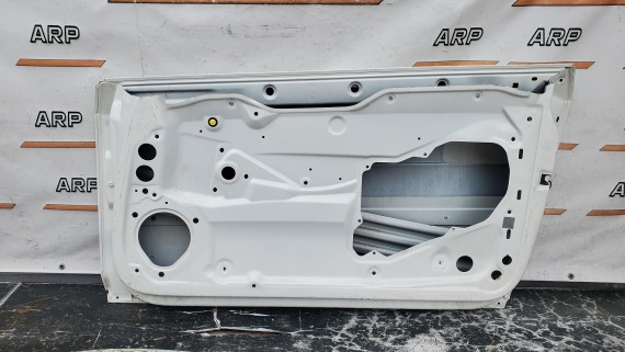 Дверь передняя правая Audi A3 8P 3D 2003-2013