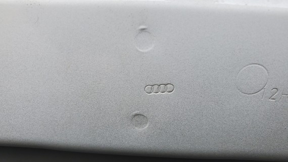 Дверь передняя правая Audi A3 8P 3D 2003-2013