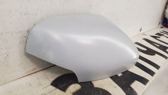 Крышка зеркала правая Volvo S40 C70 V50 2004-2013