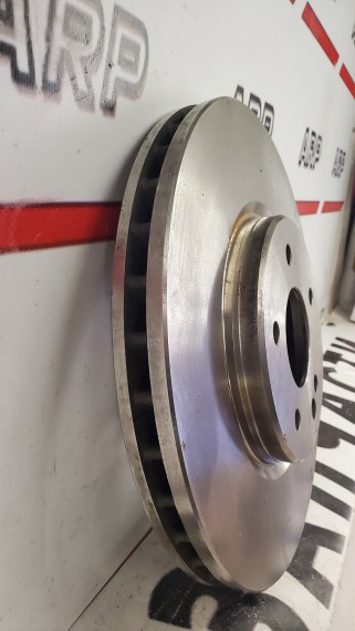 Тормозной диск передний Mercedes-Benz C-Class W202 W124