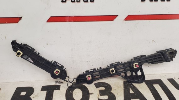 Крепление бампера заднее левое Toyota Camry V70 2017-2021