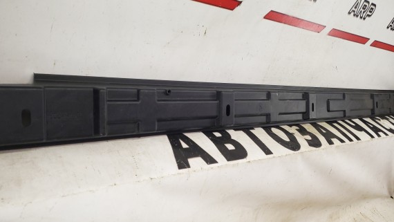 Кронштейн порога правый Mercedes-Benz ML-Class W164 2005–2011