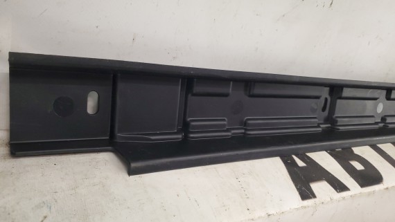 Кронштейн порога правый Mercedes-Benz ML-Class W164 2005–2011