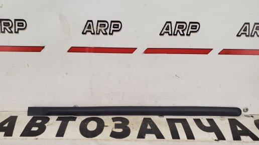 Молдинг двери задней правой Renault Logan 1 2004—2009