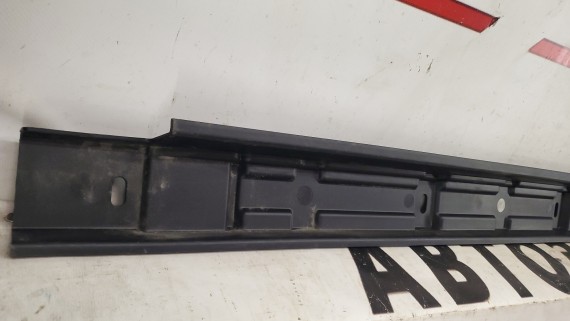 Кронштейн порога левый Mercedes-Benz ML-Class W164 2005–2011