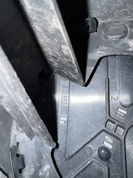 Решетка радиатора Volkswagen Polo 5 2015-2020