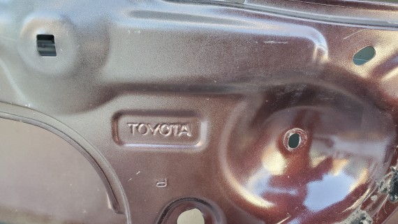 Дверь задняя правая Toyota Avensis 2 t250 седан 2003-2009