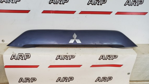 Накладка двери багажника Mitsubishi Outlander XL 2006-2012