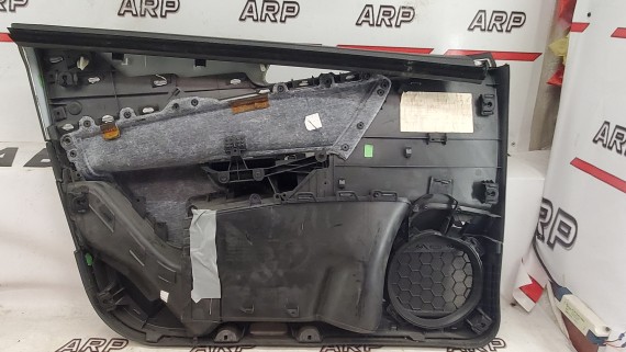 Обшивка двери передняя правая Volkswagen Passat B6 2005-2011