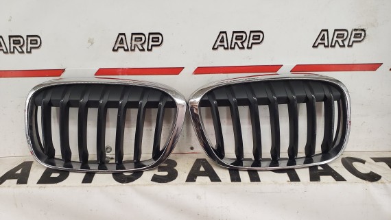 Решетка радиатора BMW X1 F48 2015-2022
