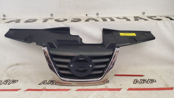 Решетка радиатора Nissan Juke 2010-2019