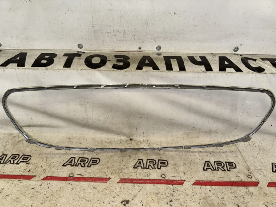 Молдинг решетки радиатора Mercedes-Benz E-class W212 2013-2017