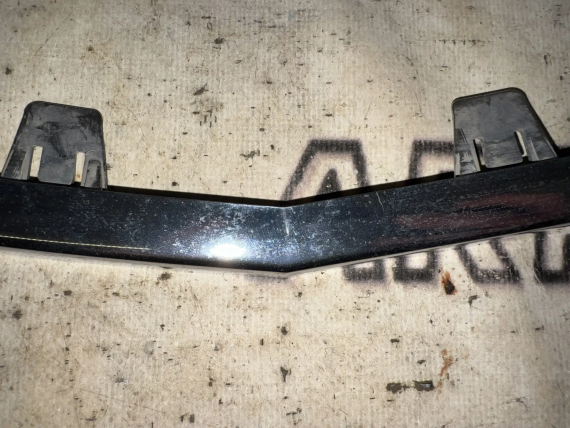 Молдинг решетки радиатора Mercedes-Benz E-class W212 2013-2017