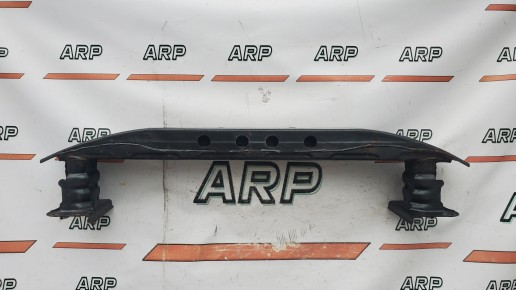 Усилитель переднего бампера Toyota Avensis 2 t250 2002-2010