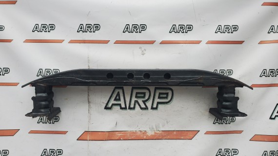 Усилитель переднего бампера Toyota Avensis 2 t250 2002-2010