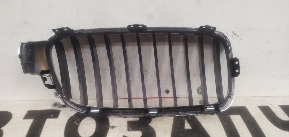 Решетка радиатора левая Bmw 3 F30 2011–2020