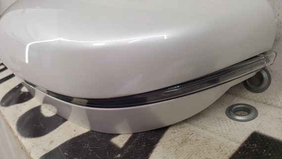 Крышка зеркала левая BMW 7 G11 G12 2015-2023