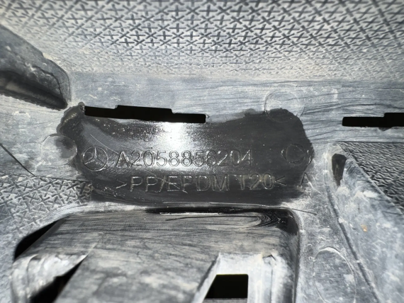 Решетка бампера Mercedes-Benz C-Сlass W205 2018-2026