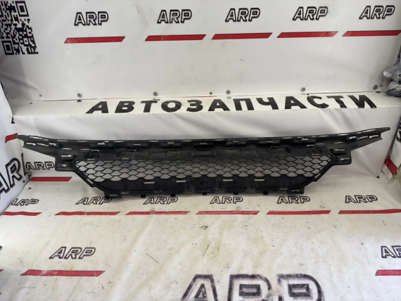 Решетка бампера Mercedes-Benz C-Сlass W205 2018-2026